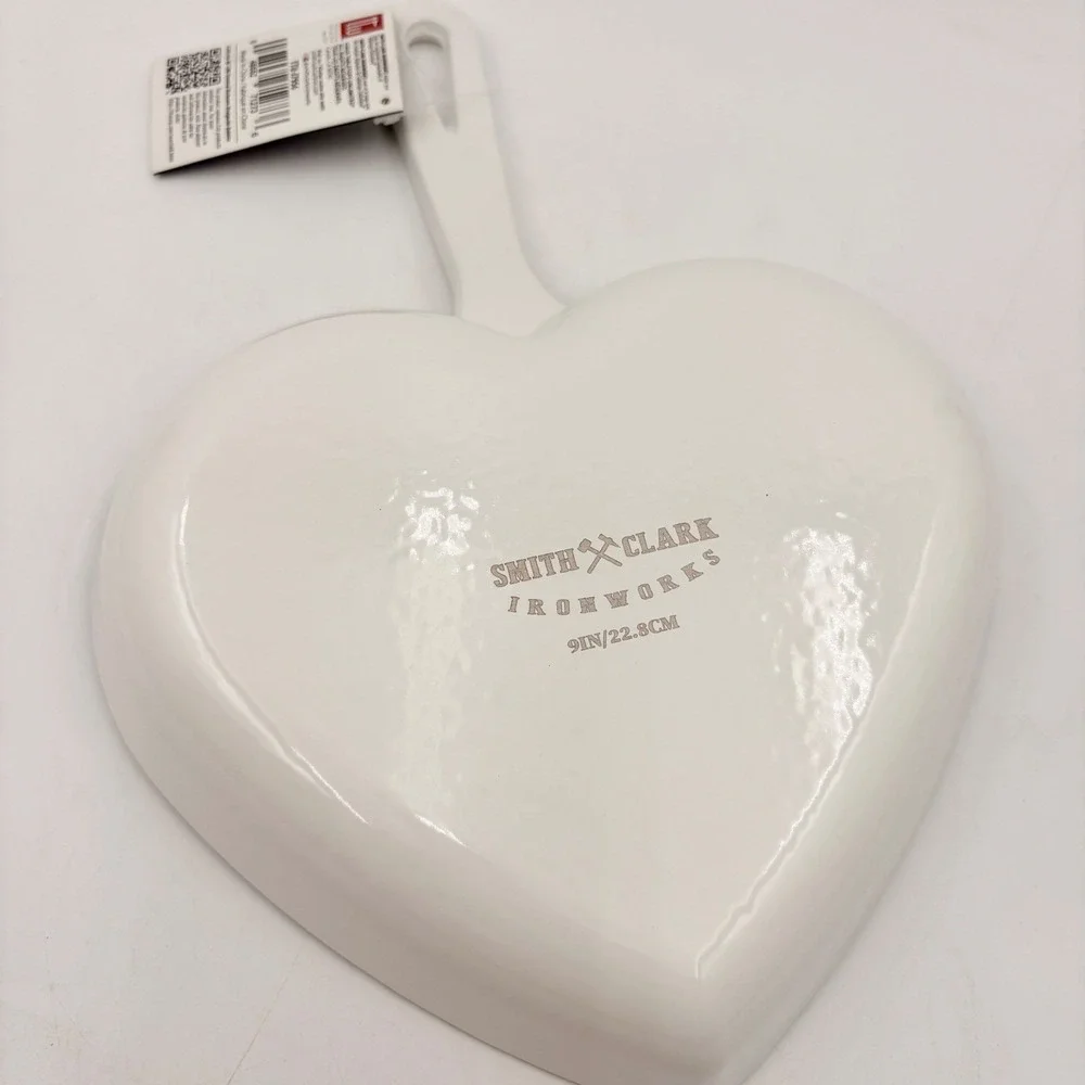 Smith & Clark Ironworks 9 Inch White Heart Shaped Enameled Cast Iron‎ Fry Pan